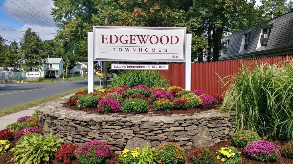 Edgewood Apartments - Photo 2 of 11