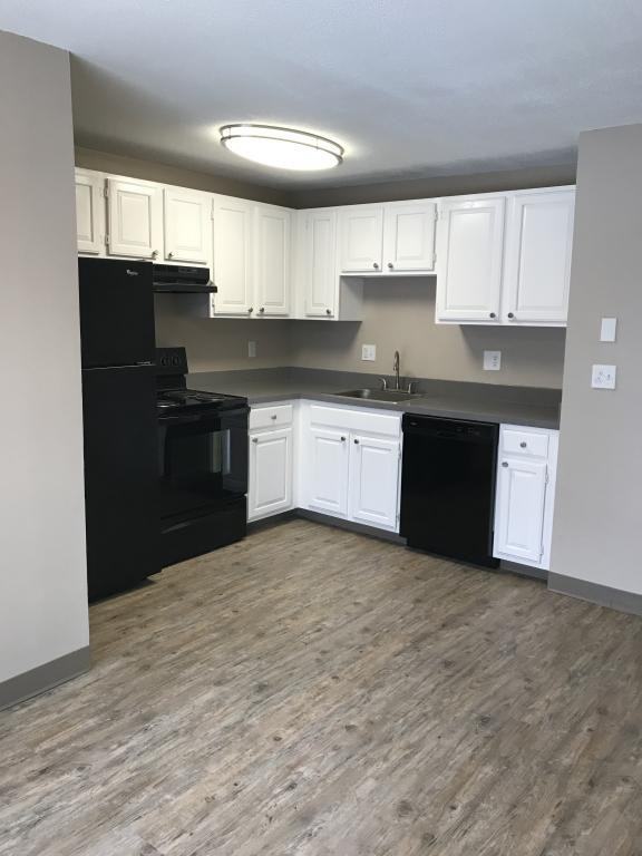 Edgewood Apartments - Photo 3 of 11