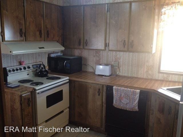 10321 Fresno St - Photo 2 of 10