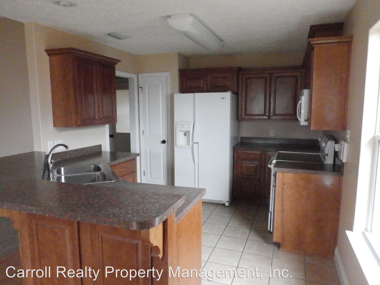 4900 McCall Ln - Photo 2 of 13