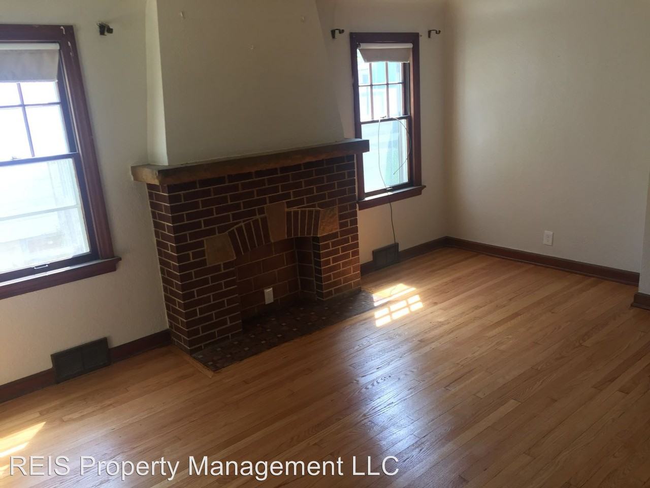 5811 N 35th St - Photo 3 of 12