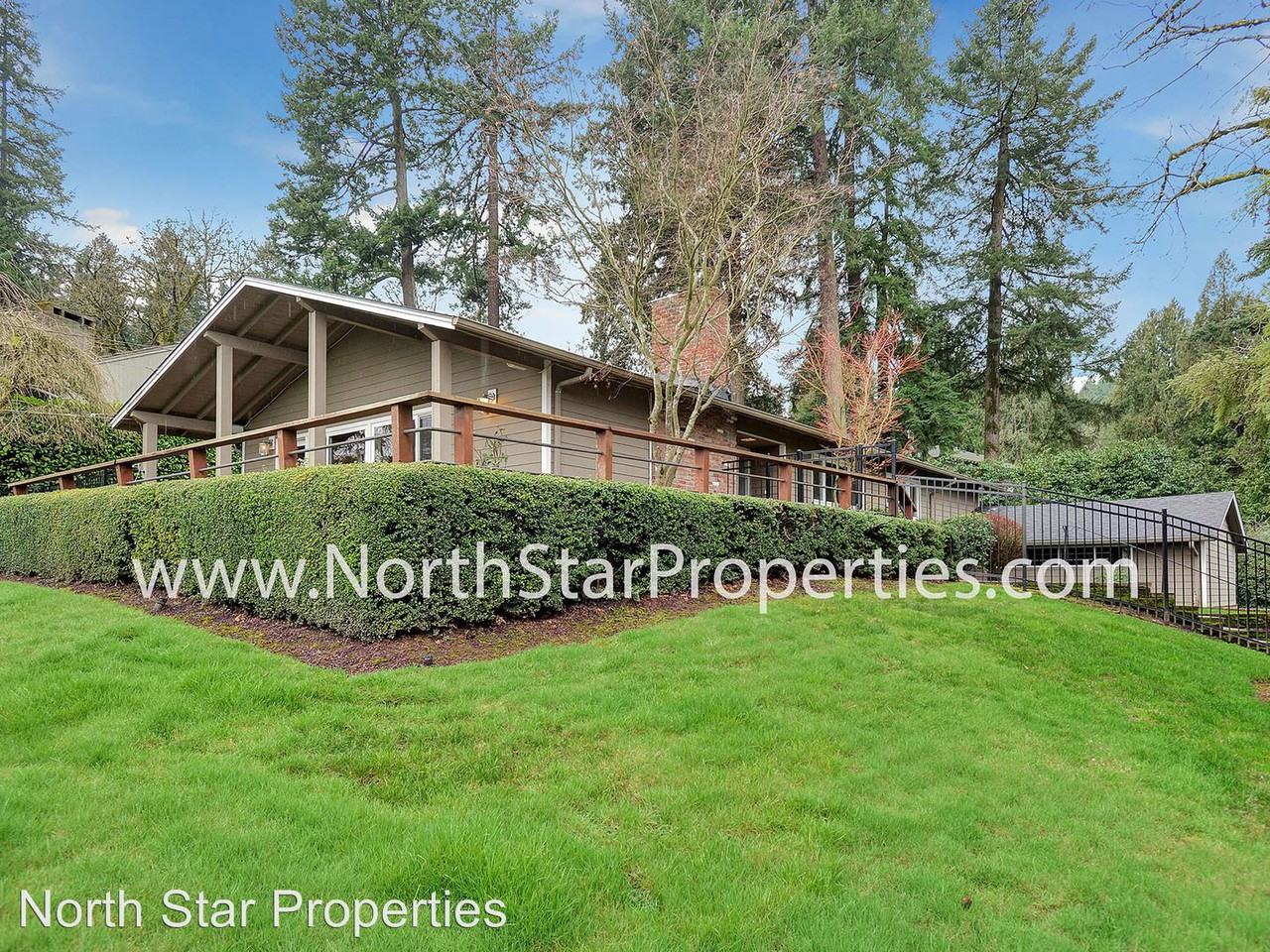 10285 SW Riverside Dr - Photo 2 of 40