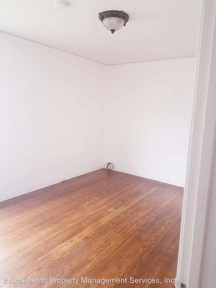 3901 Downey Way - Photo 3 of 14