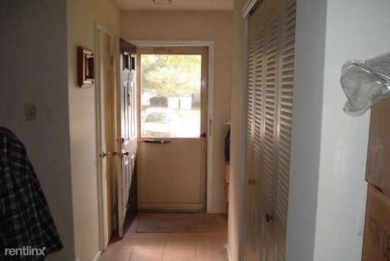 313 English Pl - Photo 2 of 21