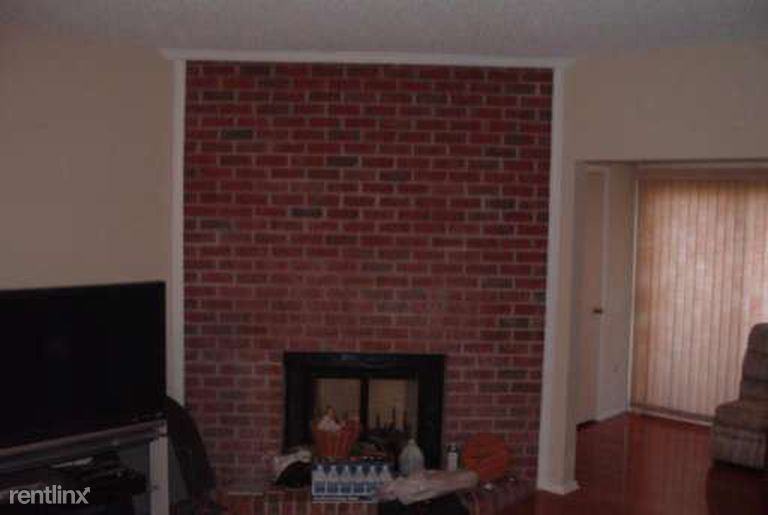 313 English Pl - Photo 3 of 21