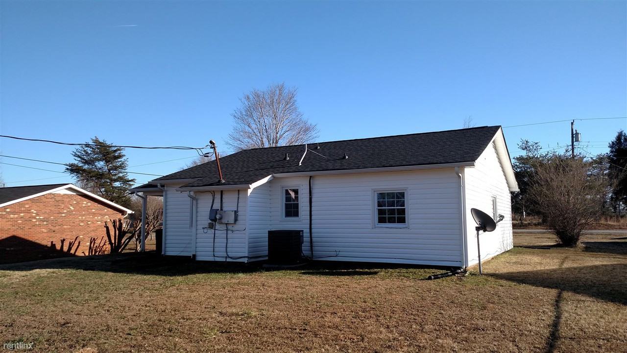 1229 Martin Luther King Jr Rd - Photo 2 of 9