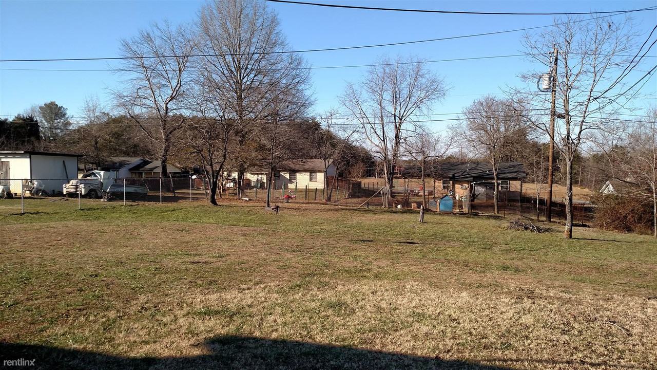 1229 Martin Luther King Jr Rd - Photo 3 of 9