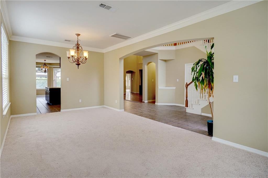 1305 Wildflower Ln - Photo 3 of 25