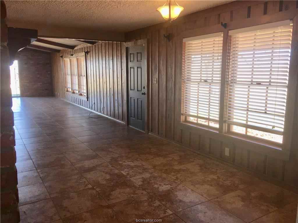 935 Fickey Rd - Photo 3 of 23