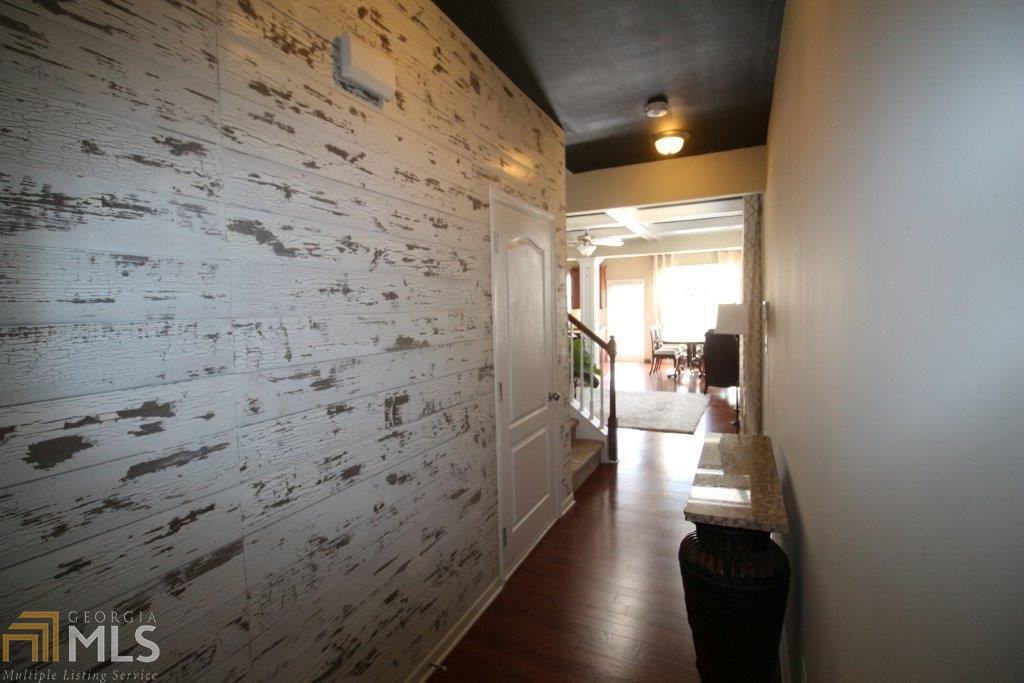 1720 Paxton Drive Southwest - Photo 3 of 25