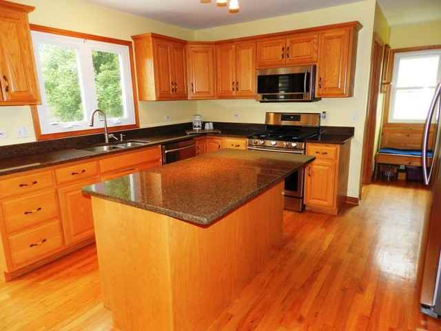 2740 Fairhauser Rd - Photo 2 of 17