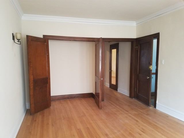 6831 21st St #1W - Photo 2 of 5