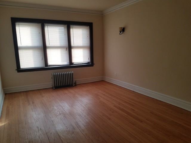 6831 21st St #1W - Photo 3 of 5