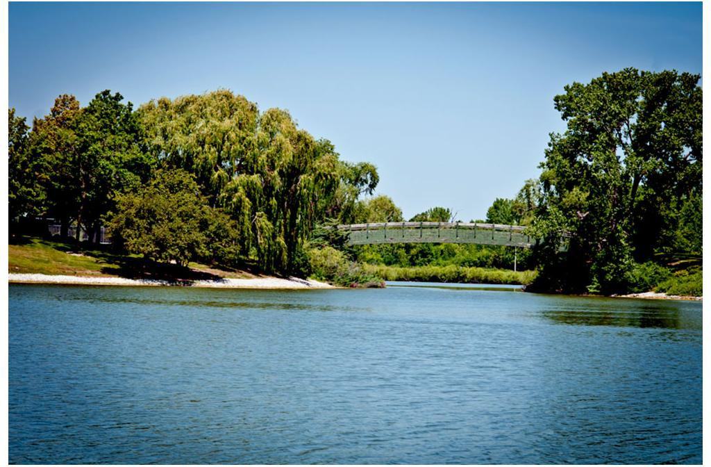 Glenbrook Apartments - Photo 3 of 20