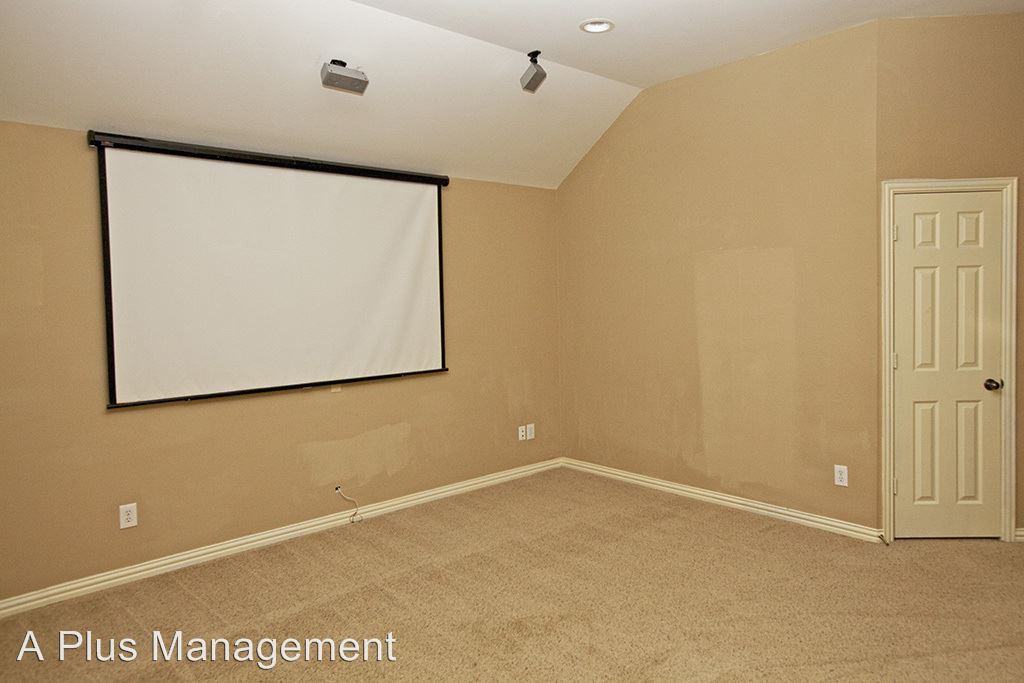 4437 Fairway Dr - Photo 3 of 42