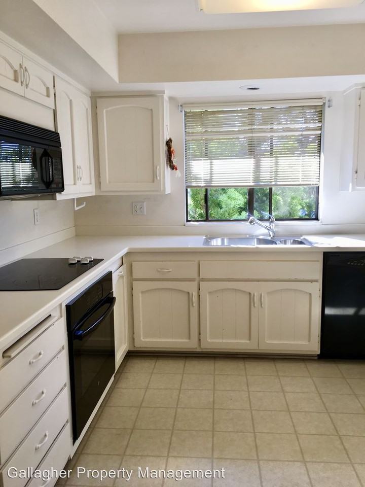 2051 Paseo Almeria - Photo 2 of 14