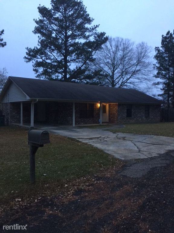 3008 Alicia St - Photo 2 of 8