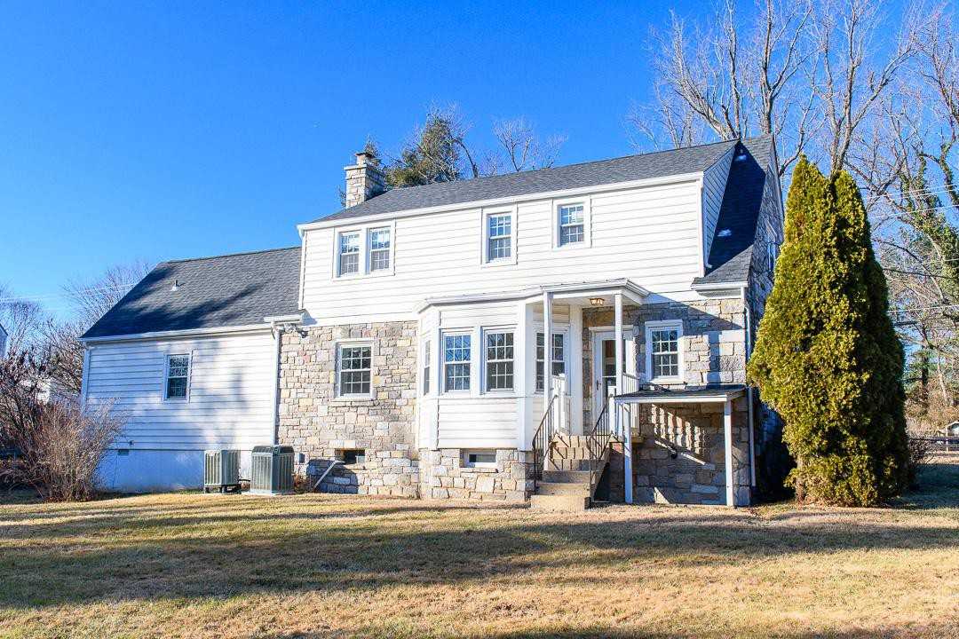 603 Martin Ave - Photo 3 of 19