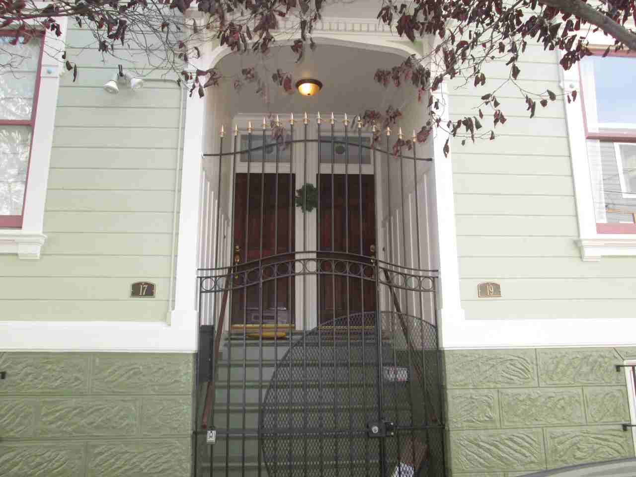 19 Laussat St - Photo 2 of 17