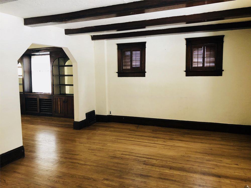 29 Carlton Dr - Photo 2 of 10