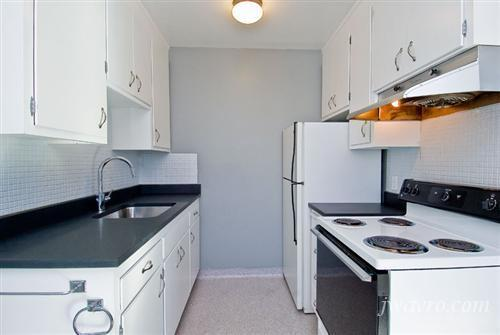 2733 Diamond St - Photo 2 of 6