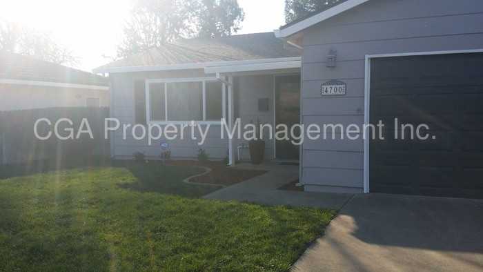 4700 58th St - Photo 2 of 17