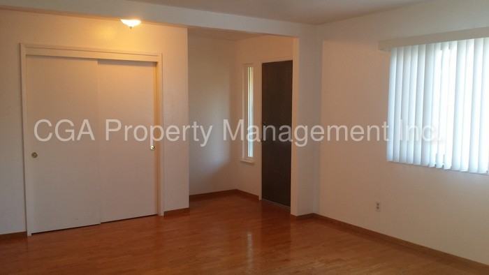 4700 58th St - Photo 3 of 17