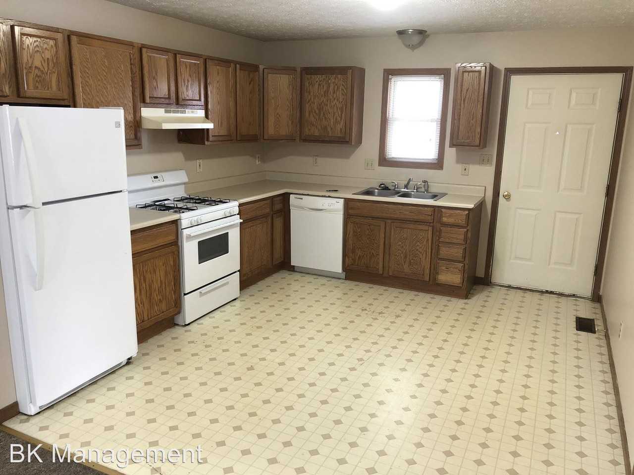 806 Virginia St - Photo 2 of 8