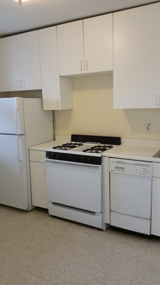 3300 Kingsbridge Avenue - Photo 2 of 4