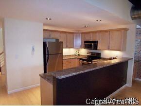 314 E Adams St - Photo 2 of 7