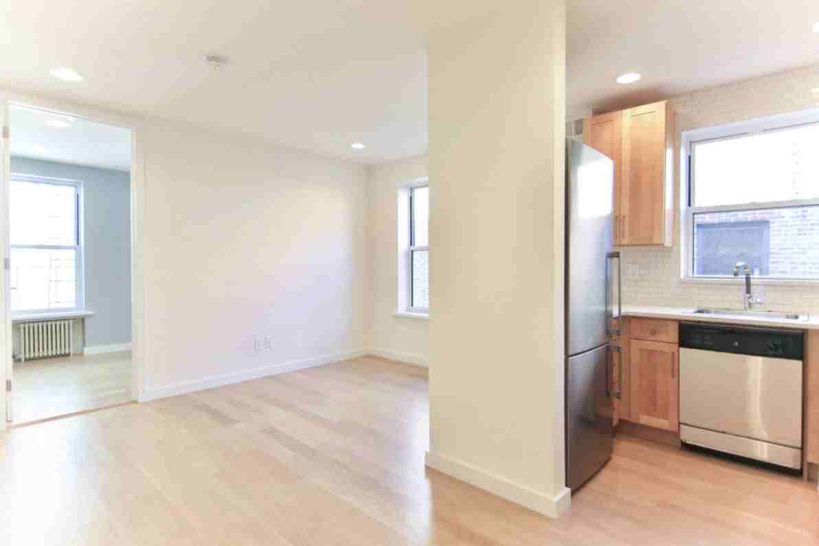 Tiemann Pl & Broadway #6D