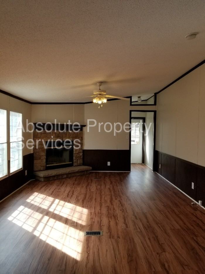 107 Redding Rd - Photo 3 of 32