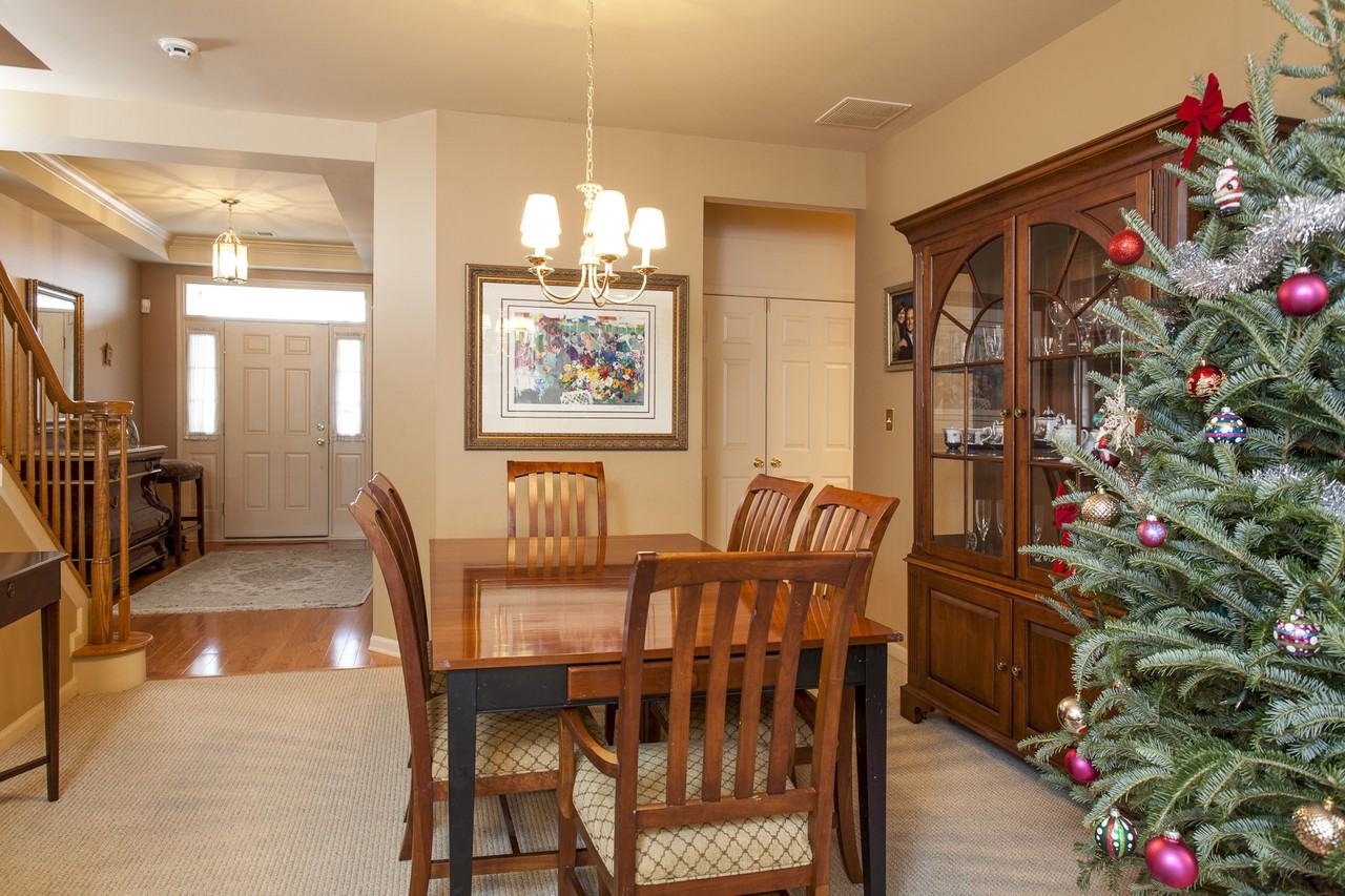 99 Haddon Ct - Photo 2 of 25