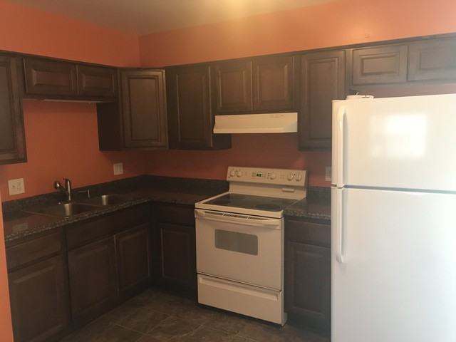 1143 Burgundy Ln - Photo 2 of 13