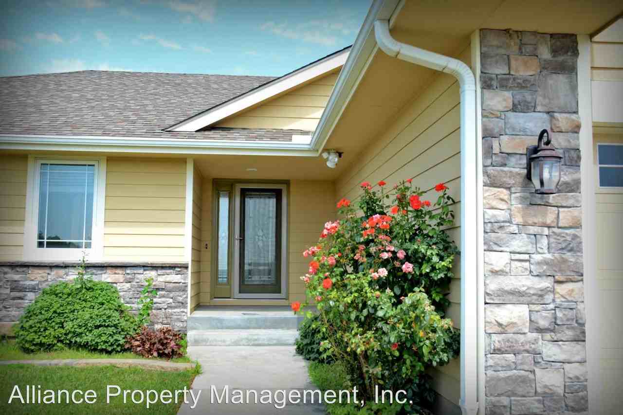 4178 Taneil Dr - Photo 2 of 19