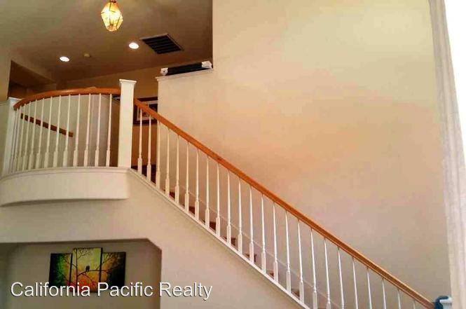 15668 Baypoint Ave - Photo 2 of 16