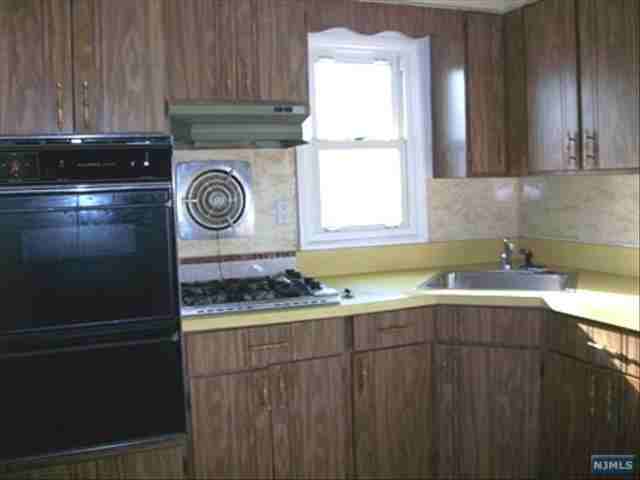 544 Cleveland Ave - Photo 3 of 7