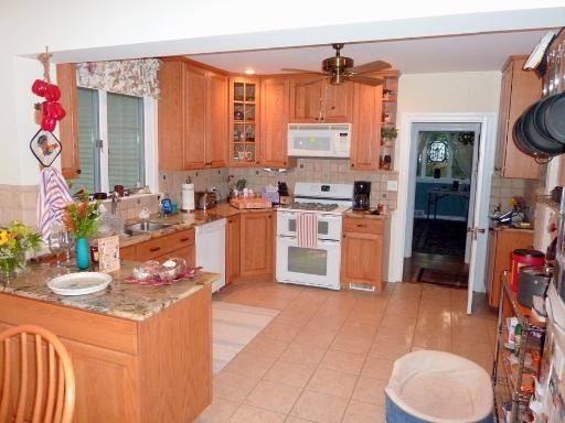 805 N Ela Rd - Photo 2 of 19