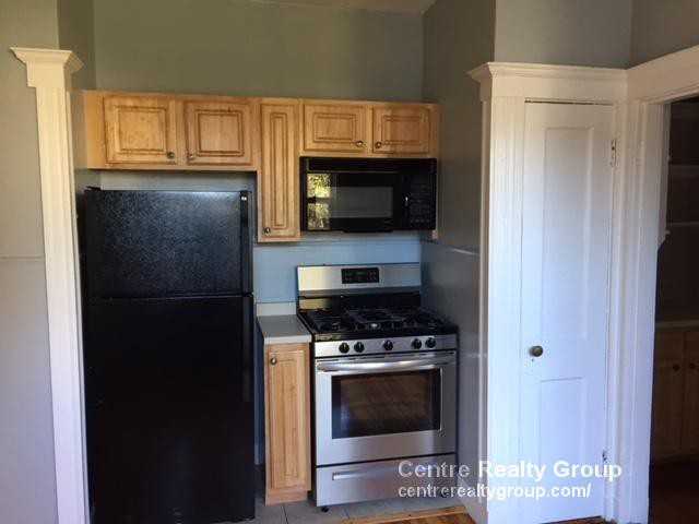 3013 Fuller St - Photo 2 of 6