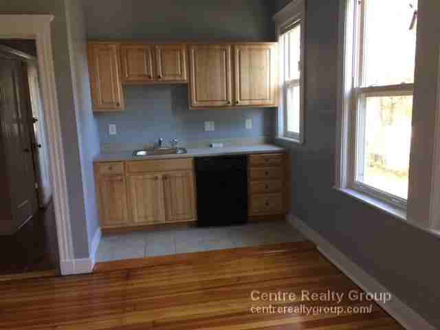 3013 Fuller St - Photo 3 of 6
