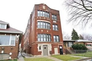 featured image of 7653 S Loomis Blvd