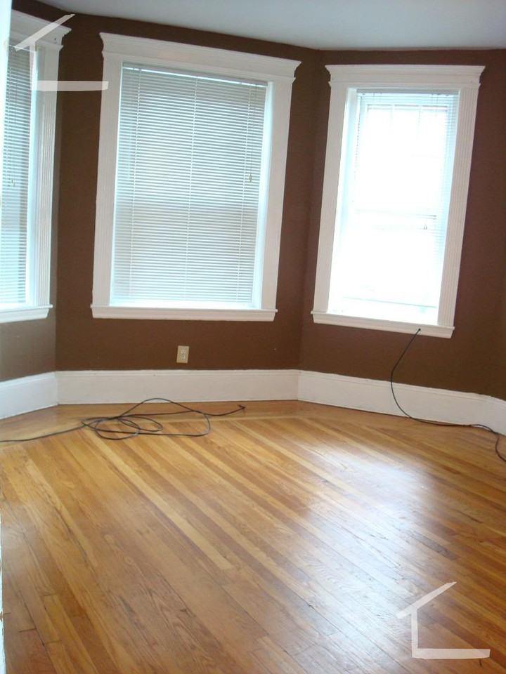 158 Kelton Street - Photo 2 of 13