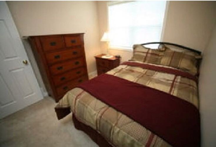 100 Saint Laurent Way - Photo 3 of 7