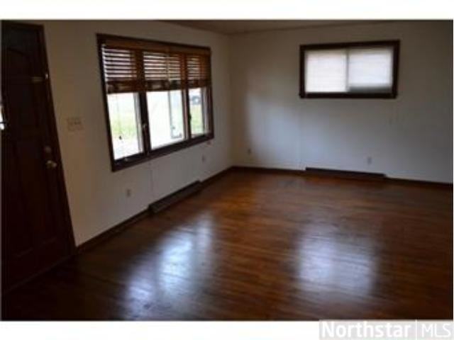 10685 Lincoln St - Photo 3 of 12