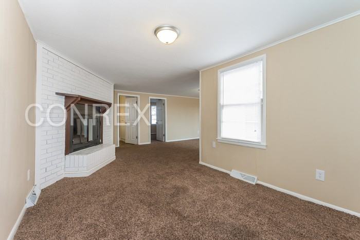 178 Anchor Dr - Photo 3 of 8