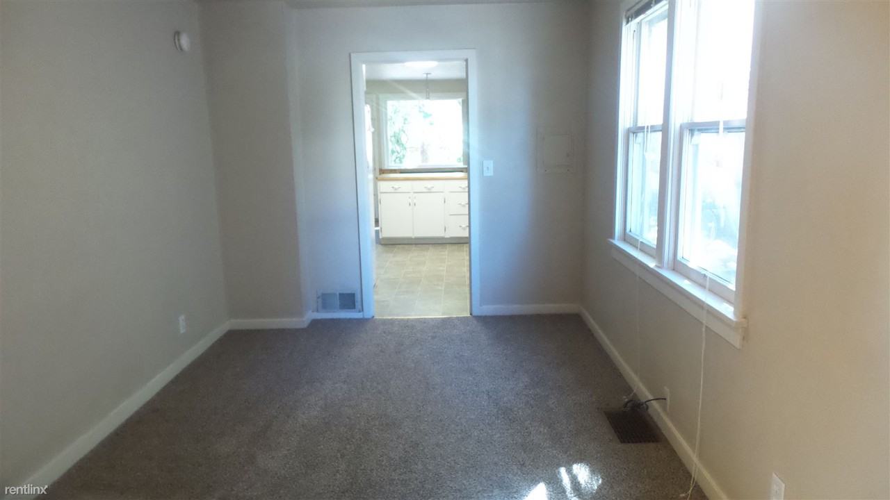 602 E 8th Ave - Photo 3 of 10