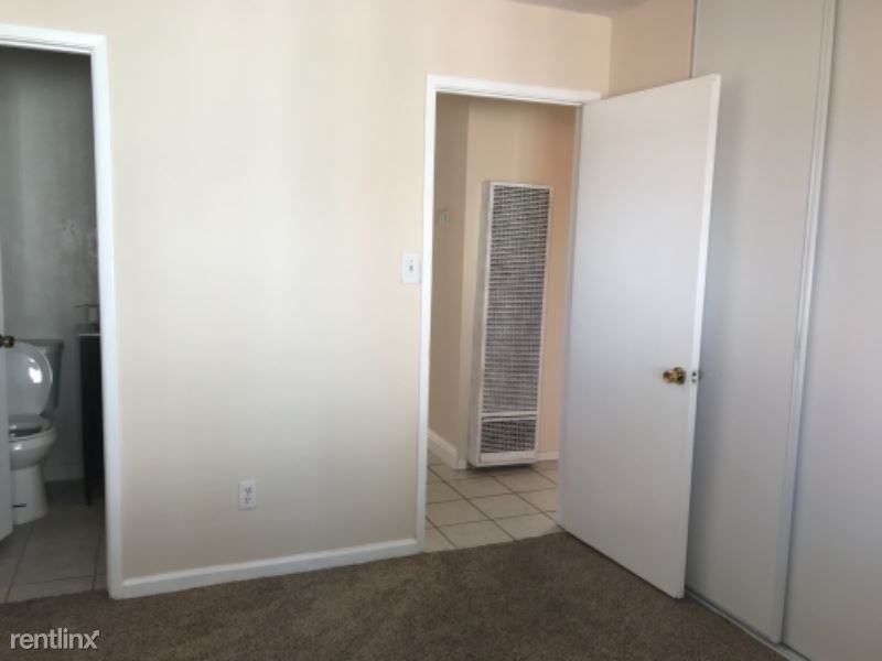 117 E Trident Dr - Photo 2 of 17