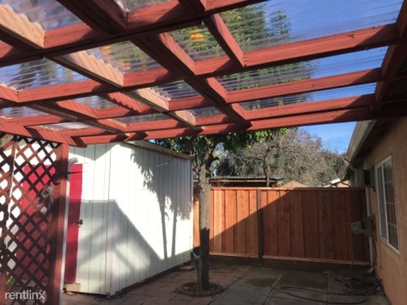 117 E Trident Dr - Photo 3 of 17