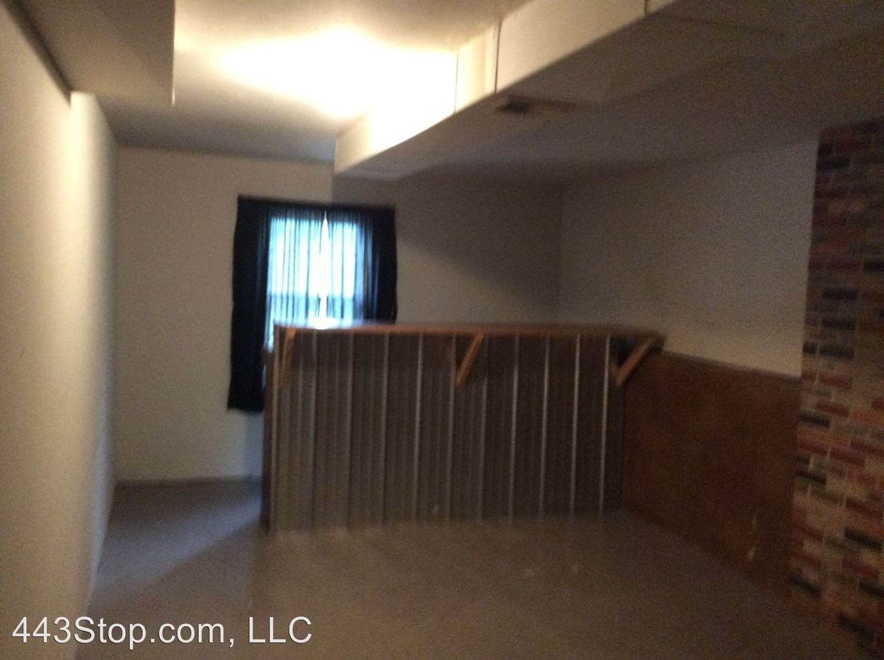5440 N Autumn Dr - Photo 2 of 9