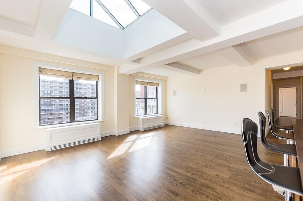 The Greystone - Photo 3 of 50